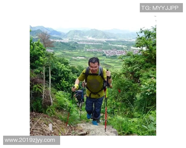 刘军亲授攀岩技巧与心得分享助你轻松征服高峰 刘军亲授攀岩技巧与心得分享助你轻松征服高峰